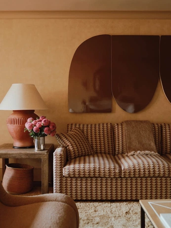 A cover of "Living Space" cluster. The owner is nwrdy.withlove. The cluster consists of 34 elements.