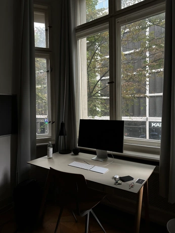 A cover of "Desk" cluster. The owner is relak. The cluster consists of 5 elements.