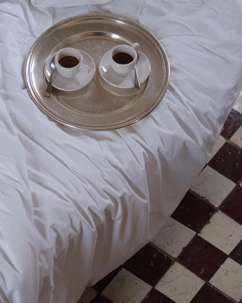 A cover of "IDENTITY photography" cluster. The owner is brostop. The cluster consists of 32 elements.