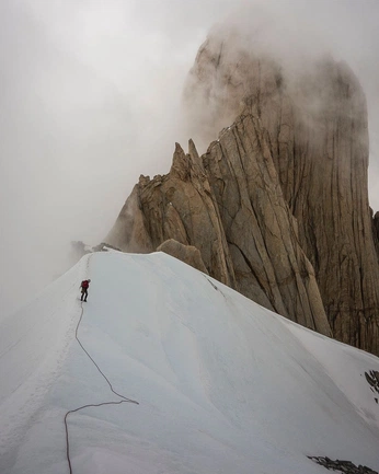 A cover of "climbing" cluster. The owner is extrasfromeli. The cluster consists of 39 elements.