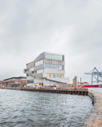 A cover of "ARCH" cluster. The owner is mdlv.o. The cluster consists of 5 elements.