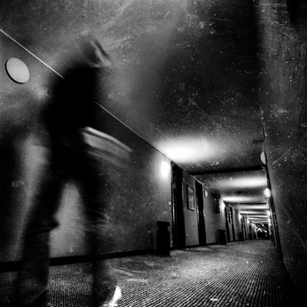 A cover of "Darkness" cluster. The owner is fsude. The cluster consists of 1 element.