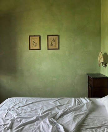 A cover of "Room" cluster. The owner is dna94. The cluster consists of 4 elements.