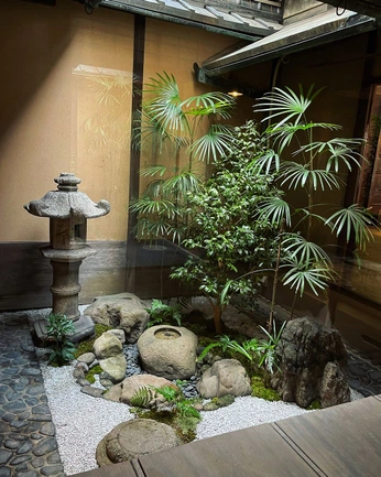 A cover of "Garden" cluster. The owner is ivaaa. The cluster consists of 4 elements.