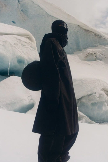 A cover of "OUTDOORS" cluster. The owner is alliehoglund. The cluster consists of 1 element.