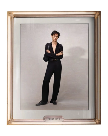 A cover of "Looks" cluster. The owner is millerbence. The cluster consists of 9 elements.