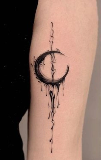 A cover of "lunarsigil." cluster. The owner is daitannguyen. The cluster consists of 28 elements.