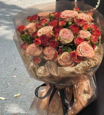 A cover of "Flowers 4 My Love :o)" cluster. The owner is noctuser. The cluster consists of 138 elements.