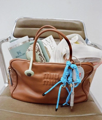 A cover of "BAGS" cluster. The owner is baz. The cluster consists of 14 elements.