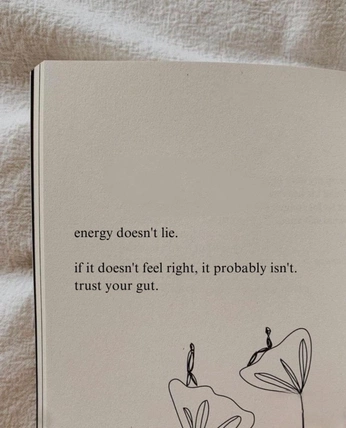 A cover of "Quotes" cluster. The owner is yanapaneria. The cluster consists of 8 elements.