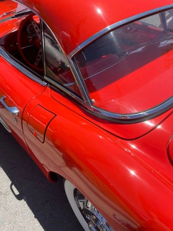 A cover of "Bar Lucy" cluster. The owner is isisrayne. The cluster consists of 155 elements.