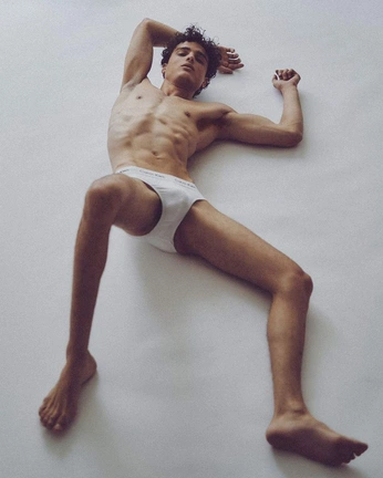 A cover of "OhMan" cluster. The owner is deliciousdrawer. The cluster consists of 39 elements.