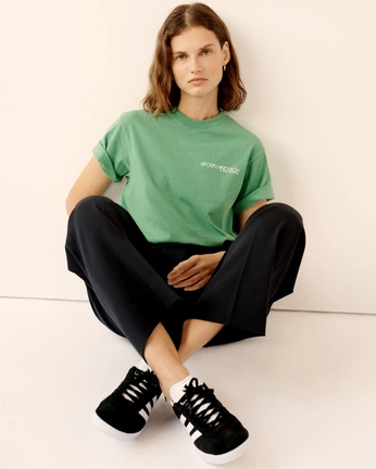 A cover of "Style" cluster. The owner is amelie01. The cluster consists of 8 elements.