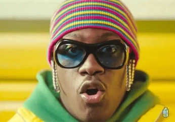 A cover of "DIRECTORS WET DREAM" cluster. The owner is hamsuckle. The cluster consists of 220 elements.