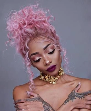 A cover of "hair & makeup" cluster. The owner is byjessicaelena. The cluster consists of 1543 elements.