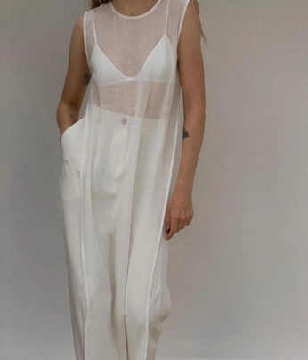 A cover of ".vestir" cluster. The owner is ammarmute. The cluster consists of 17 elements.