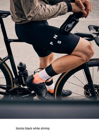 A cover of "Cycling outfit inspo" cluster. The owner is isabellekersten. The cluster consists of 33 elements.