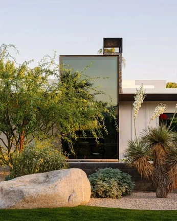 A cover of "Architecture" cluster. The owner is selpandu. The cluster description is "the beauty of architecture.". The cluster consists of 257 elements.