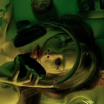 A cover of "vibrant photography" cluster. The owner is sayoteacup. The cluster consists of 80 elements.