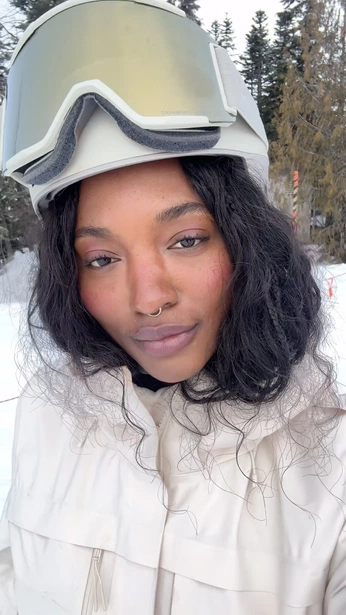 A cover of "❄️🧣⛄️" cluster. The owner is jkwlms. The cluster consists of 3 elements.