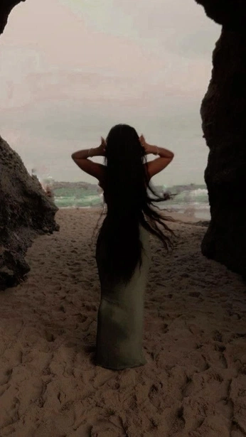 A cover of "Photos inspo" cluster. The owner is sereg. The cluster consists of 25 elements.