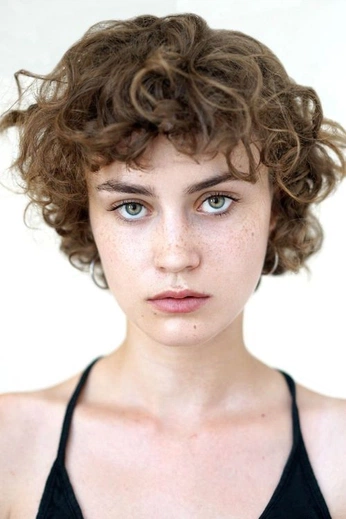 A cover of "Portraits" cluster. The owner is eskadecci. The cluster consists of 130 elements.