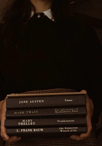 A cover of "dark" cluster. The owner is isobel.sutton. The cluster consists of 16 elements.