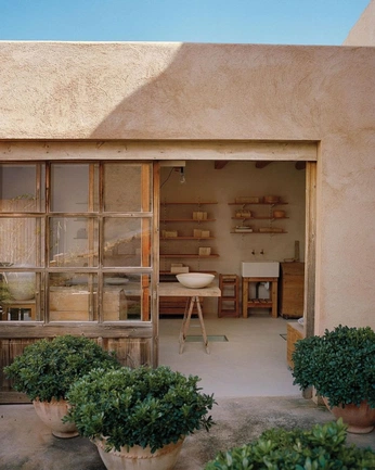 A cover of "Casa -Studio" cluster. The owner is versilia. The cluster consists of 1 element.