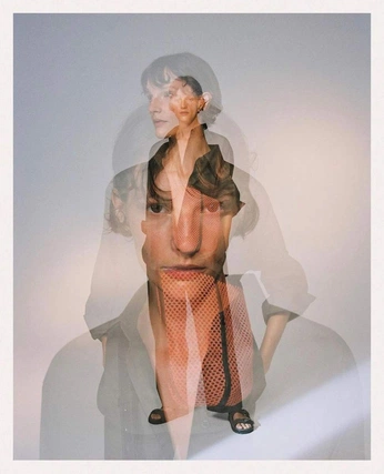 A cover of "Editorial" cluster. The owner is isabelduarte. The cluster consists of 4 elements.