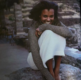 A cover of "Humans" cluster. The owner is chelsealane. The cluster description is "people". The cluster consists of 46 elements.