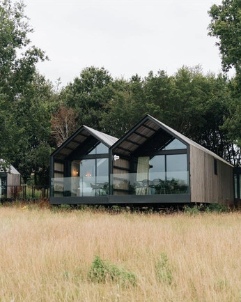 A cover of "Extérieur" cluster. The owner is manon.jslm. The cluster consists of 87 elements.