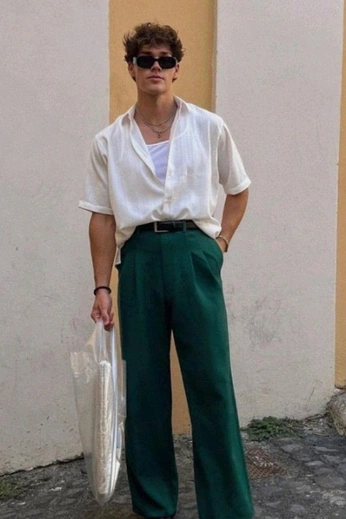 A cover of "Pour  💓 princess" cluster. The owner is holdenfound. The cluster consists of 2 elements.