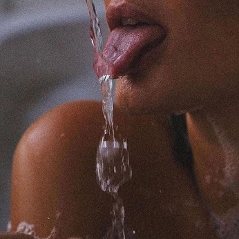 A cover of "art direction" cluster. The owner is barbaranrm. The cluster consists of 49 elements.