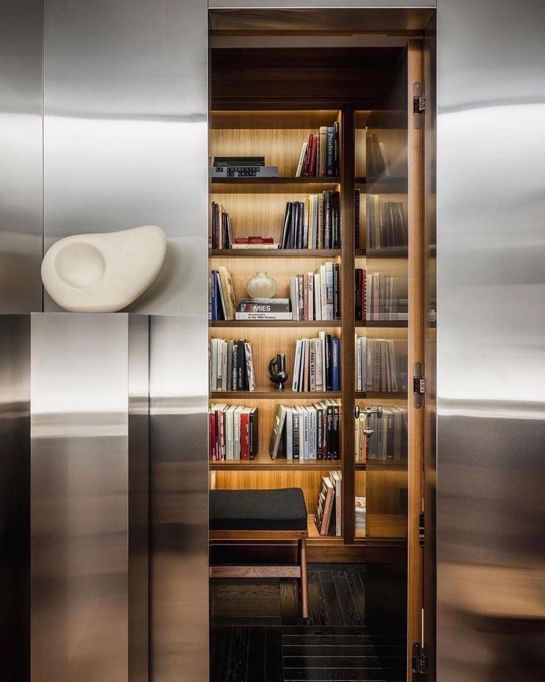 An Instagram  post added by siok1996 on Jul 08, 2024. The author is @bradleyseymour. May present: cabinetry, irakli zaria interiors, interior design, shelf, bookcase.