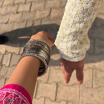 A cover of "The Language of Love" cluster. The owner is phiiliii. The cluster consists of 48 elements.