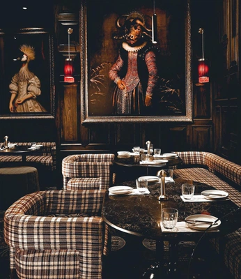 A cover of "lobby" cluster. The owner is cruzlevy. The cluster consists of 5 elements.