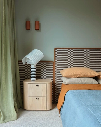 A cover of "Bed Styling" cluster. The owner is krissyargo. The cluster consists of 55 elements.