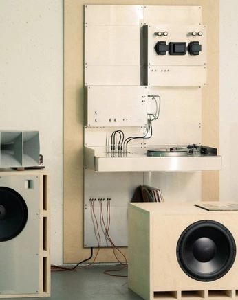 A cover of "Hifi" cluster. The owner is isaacsmith. The cluster consists of 1 element.