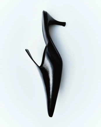 A cover of "Nyc vibes" cluster. The owner is poppym. The cluster consists of 2 elements.