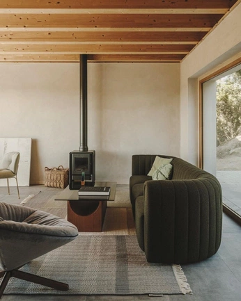 A cover of "spaces" cluster. The owner is zacharia. The cluster consists of 108 elements.