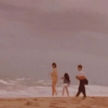 A cover of "f a y e (‘s)" cluster. The owner is daughteroficarus. The cluster description is "my own". The cluster consists of 20 elements.