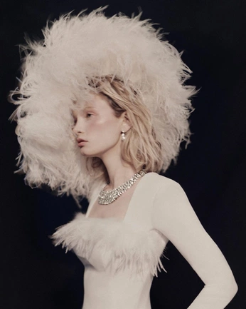 A cover of "Fashion" cluster. The owner is be.leen. The cluster consists of 11 elements.