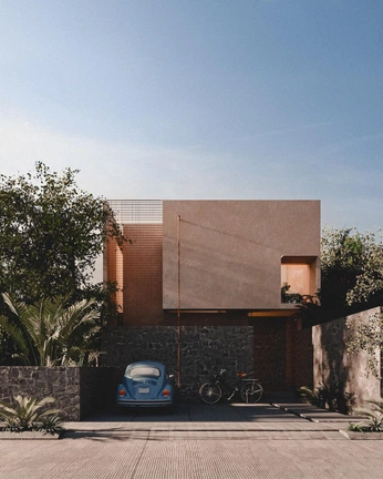 A cover of "facade" cluster. The owner is lecoxxx. The cluster consists of 1 element.