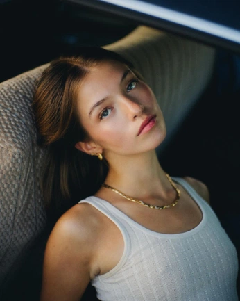 A cover of "SOLSHOOT" cluster. The owner is yasminsouza. The cluster consists of 28 elements.