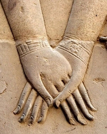 A cover of "Egypt" cluster. The owner is theoryofslow. The cluster consists of 17 elements.