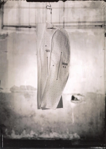 A cover of "Branding" cluster. The owner is deboraneves. The cluster consists of 24 elements.