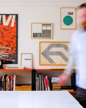 A cover of "STUDIO" cluster. The owner is sophiealice. The cluster consists of 17 elements.