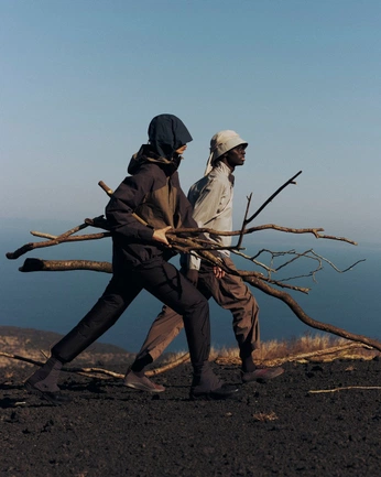 A cover of "Hikingcore" cluster. The owner is albertninth. The cluster consists of 17 elements.