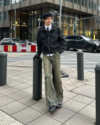 A cover of "Male fits" cluster. The owner is thenamestehi. The cluster consists of 82 elements.