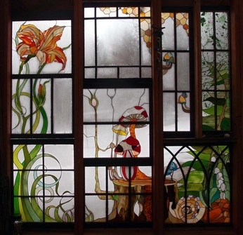 A cover of "stained glass" cluster. The owner is inthemood4luv. The cluster consists of 7 elements.